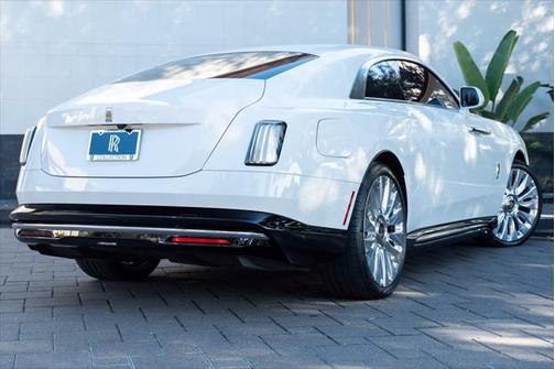 2024 Rolls-Royce Spectre 