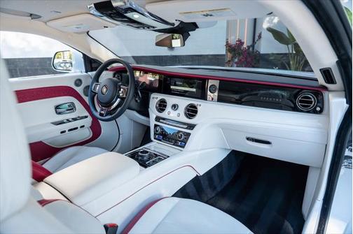 2024 Rolls-Royce Spectre 