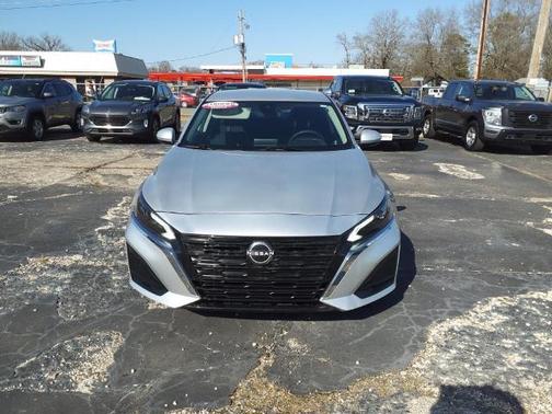 2023 Nissan Altima 2.5 SV