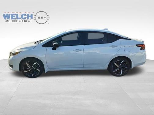 2025 Nissan Versa 1.6 SR