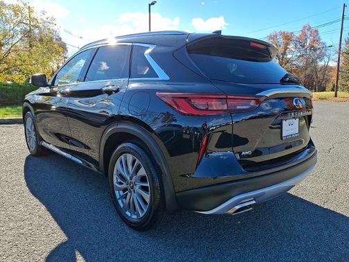 2023 INFINITI QX50 LUXE
