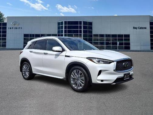 2024 INFINITI QX50 LUXE