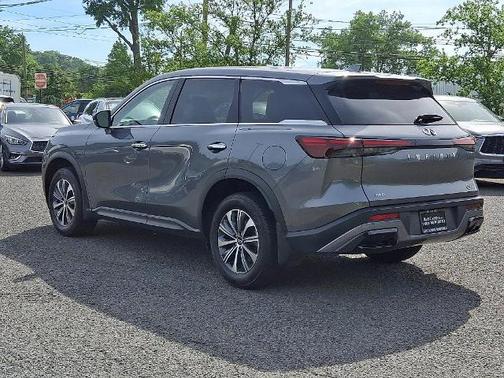 2024 INFINITI QX60 PURE