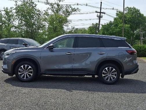 2024 INFINITI QX60 PURE