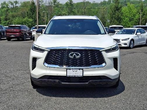 2024 INFINITI QX60 LUXE