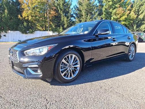 2022 INFINITI Q50 LUXE