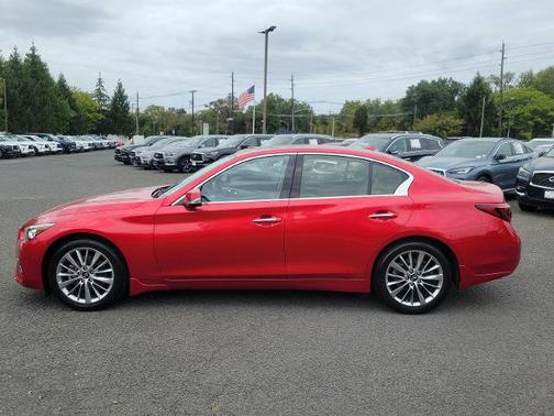 2023 INFINITI Q50 LUXE
