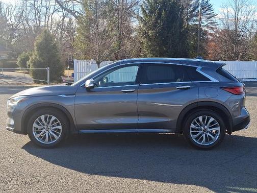 2023 INFINITI QX50 LUXE