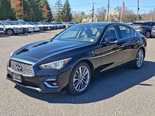 2022 INFINITI Q50 LUXE