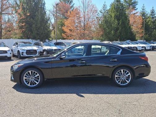 2022 INFINITI Q50 LUXE