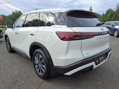 2025 INFINITI QX60 PURE
