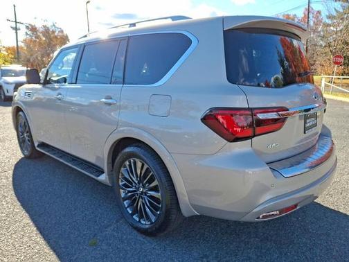 2023 INFINITI QX80 SENSORY