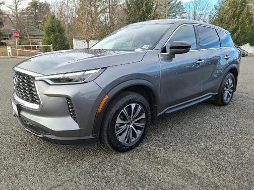 2025 INFINITI QX60 PURE