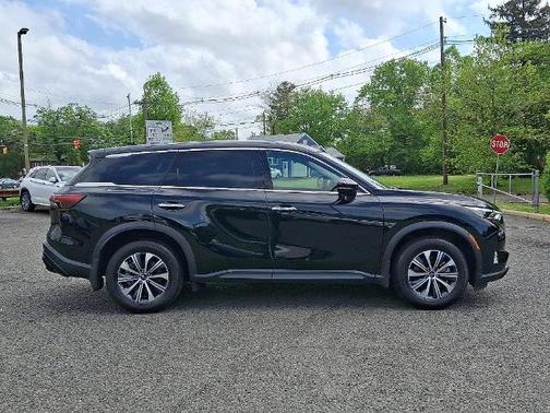 2024 INFINITI QX60 PURE