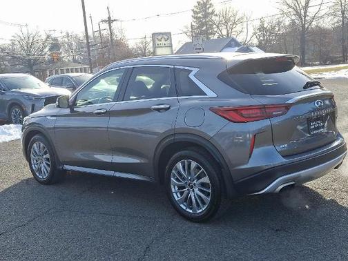 2023 INFINITI QX50 LUXE