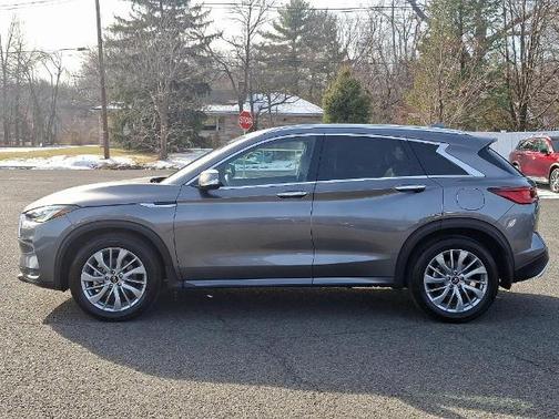 2023 INFINITI QX50 LUXE