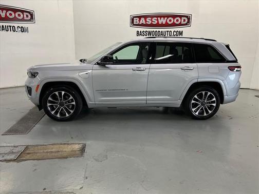 2022 Jeep Grand Cherokee 4xe Overland