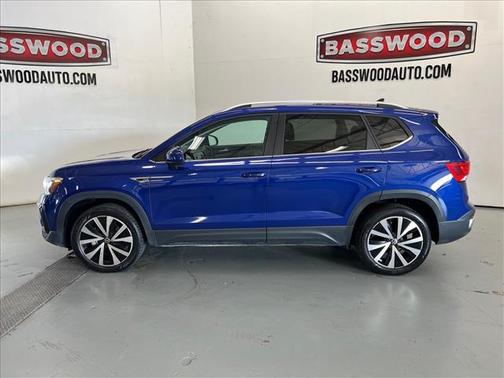 2024 Volkswagen Taos 1.5T SE