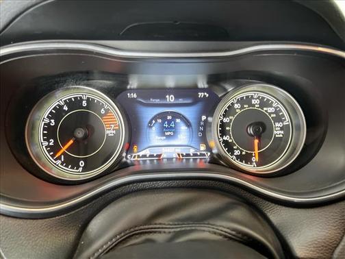 White 2023 Jeep Cherokee Altitude Lux