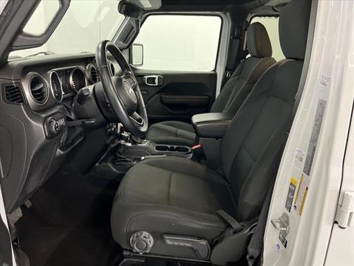 2022 Jeep Gladiator Sport