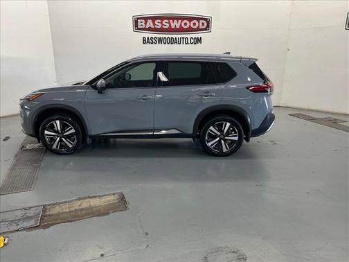Boulder Gray Pearl 2023 Nissan Rogue Platinum