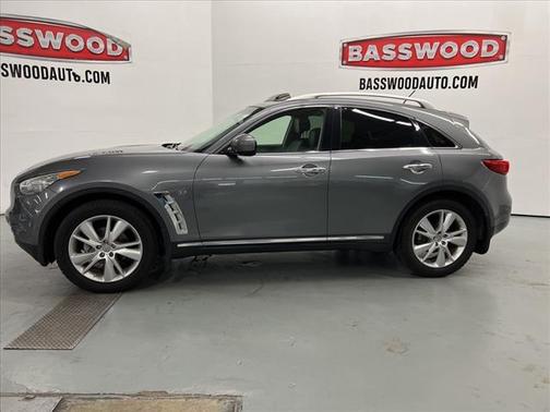 Photo 2 of 21 of 2016 INFINITI QX70 Base