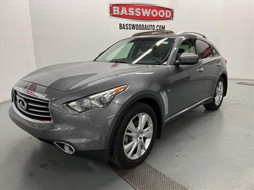 Photo 1 of 21 of 2016 INFINITI QX70 Base