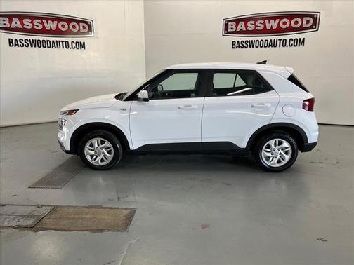 2021 Hyundai VENUE SE