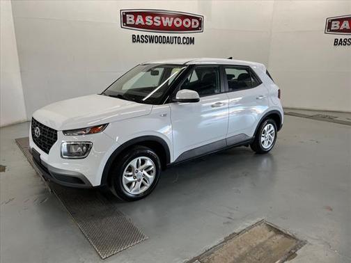 2021 Hyundai VENUE SE