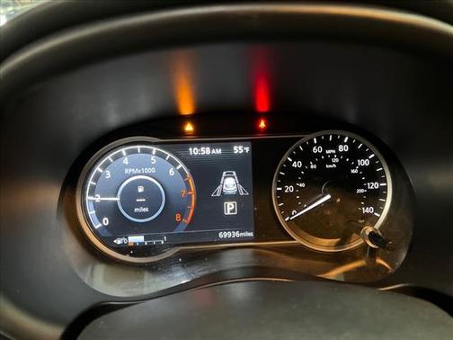 2020 Nissan Kicks SR