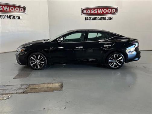 2023 Nissan Maxima SV