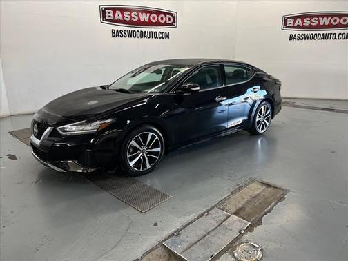 2023 Nissan Maxima SV