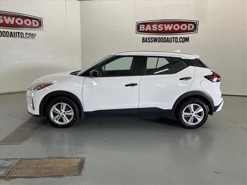 Fresh Powder 2024 Nissan Kicks S