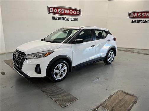 2024 Nissan Kicks S