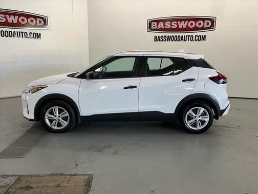2024 Nissan Kicks S
