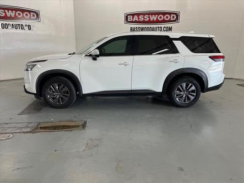 2022 Nissan Pathfinder S