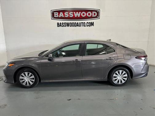 2023 Toyota Camry Hybrid LE