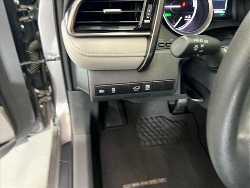 2023 Toyota Camry Hybrid LE