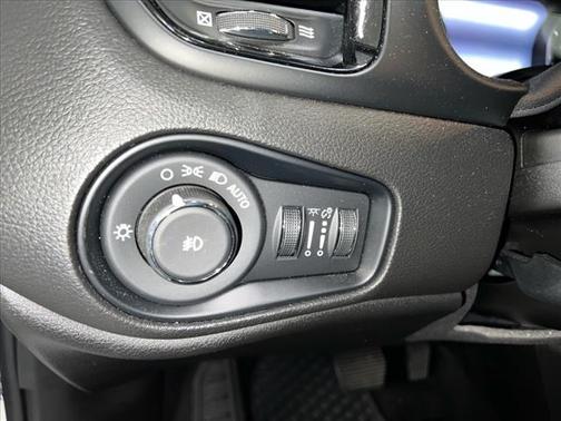 2022 Jeep Renegade Altitude