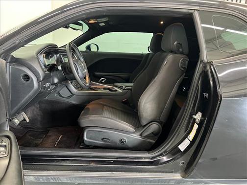 Black 2017 Dodge Challenger R/T