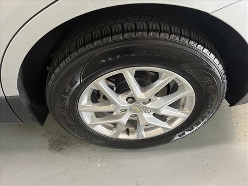 Silver 2022 Chevrolet Equinox 1LT
