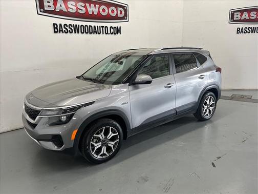 Gray 2021 Kia Seltos EX