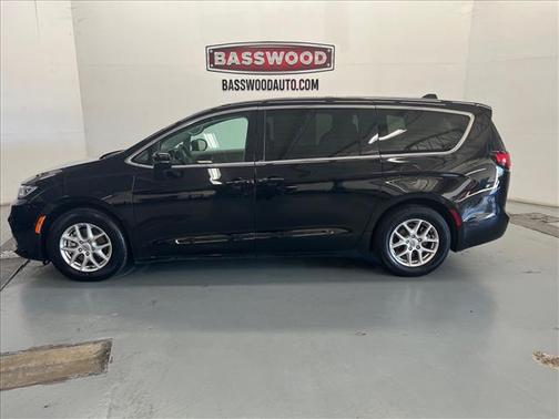 2024 Chrysler Pacifica Touring-L