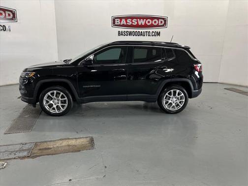 2023 Jeep Compass Latitude Lux