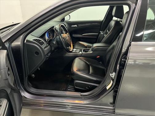 2021 Chrysler 300 Touring