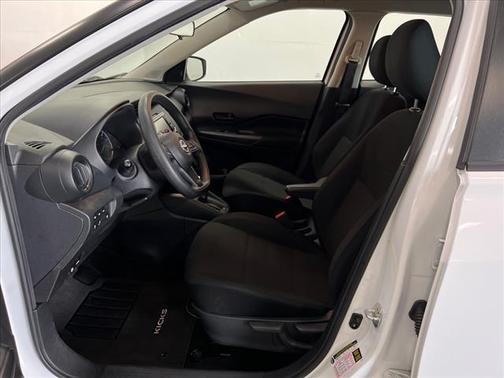 2023 Nissan Kicks S