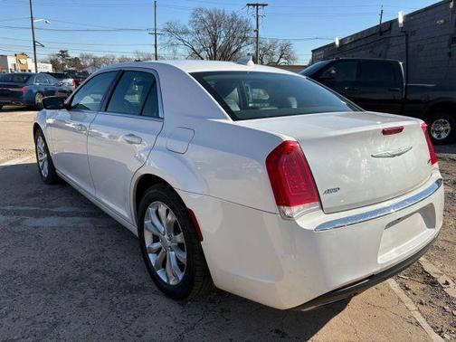 2015 Chrysler 300 Limited