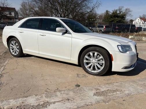 2015 Chrysler 300 Limited