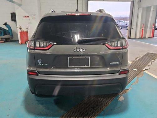 Gray 2019 Jeep Cherokee Latitude Plus