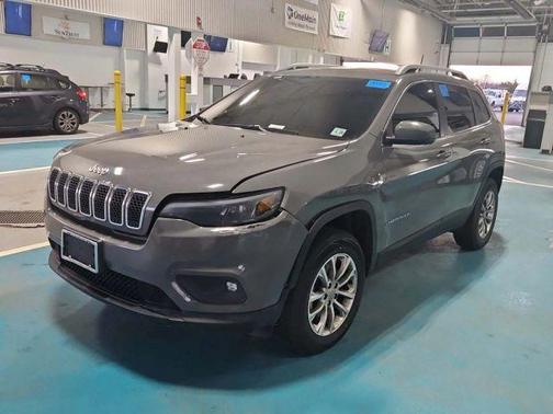 Gray 2019 Jeep Cherokee Latitude Plus